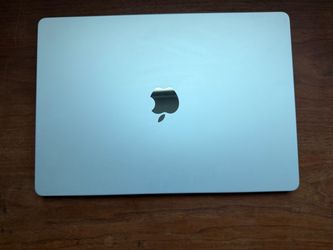 MacBook Air 15” M5 – Magic Mouse - AirPods Pro 3