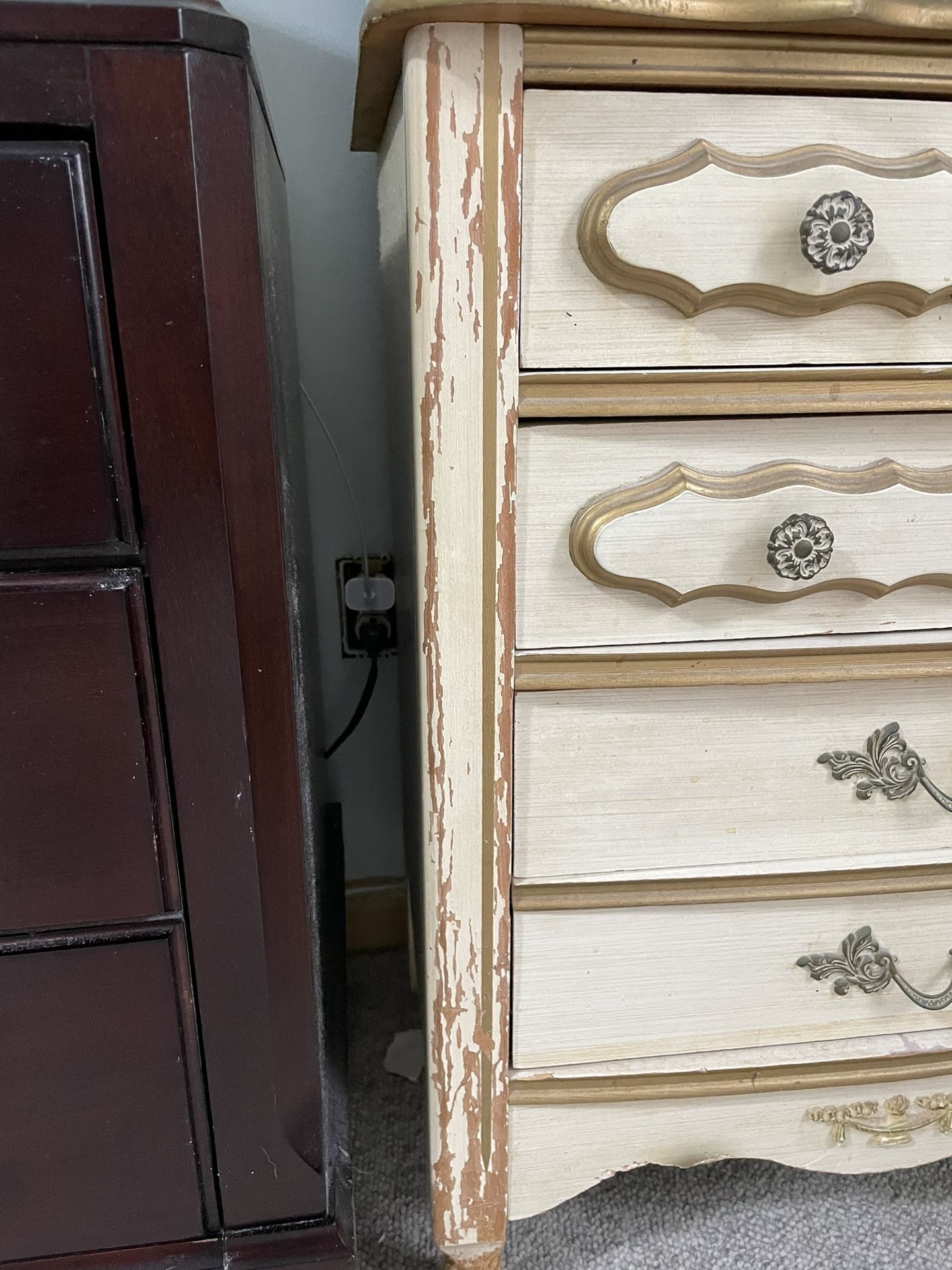 Dresser/desk