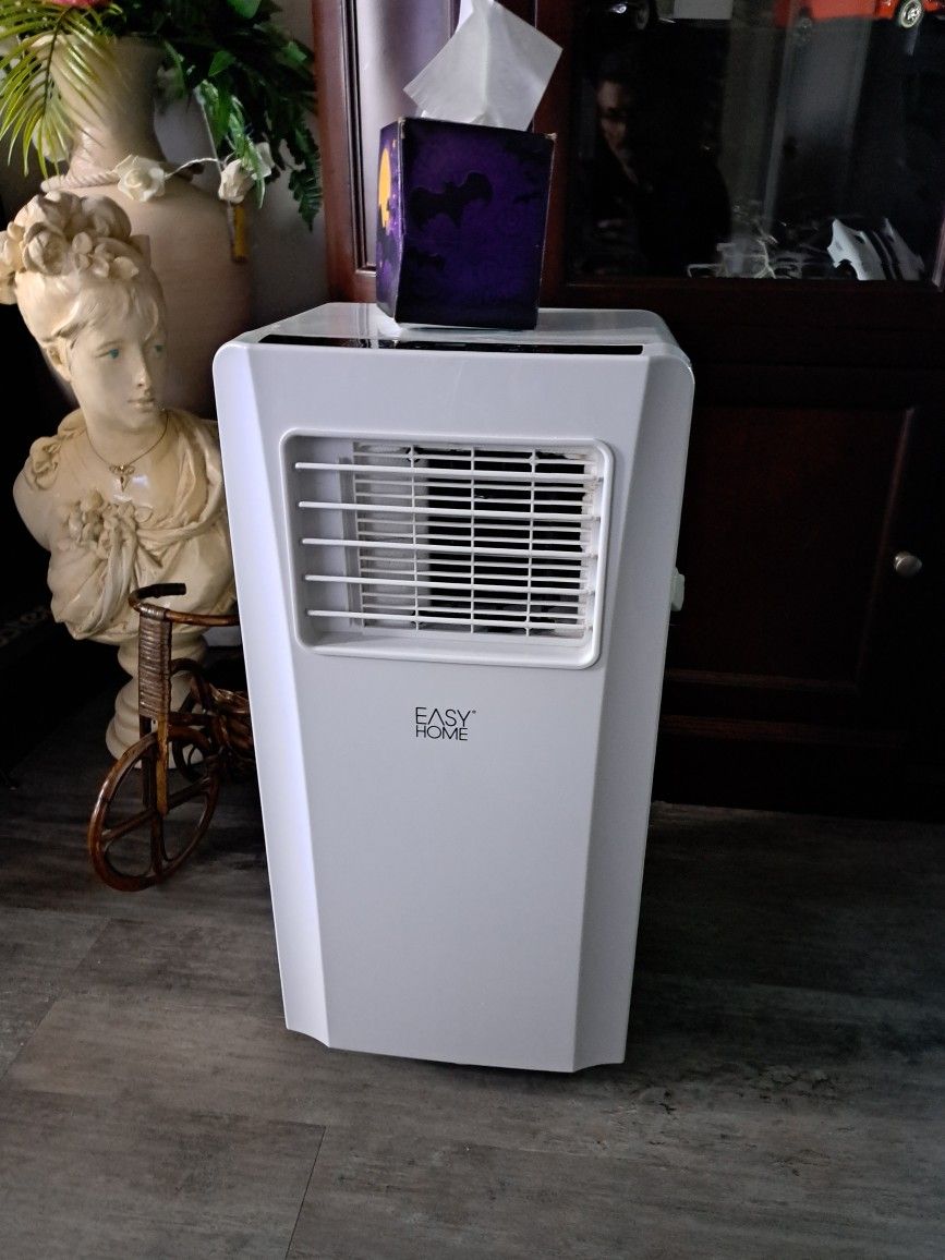 New 5000 Btu Air Conditioner