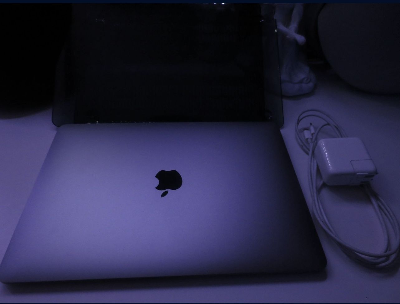 Apple Macbook Air