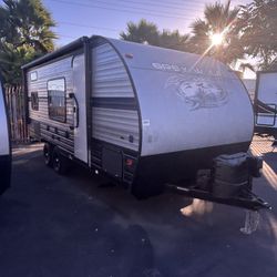 2019 Grey Wolf 17BHS