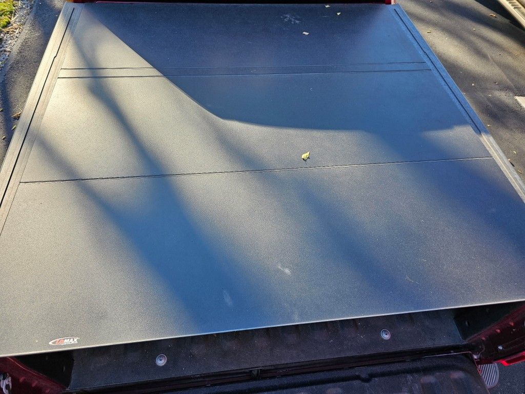 Lormax Tri-fold hard top