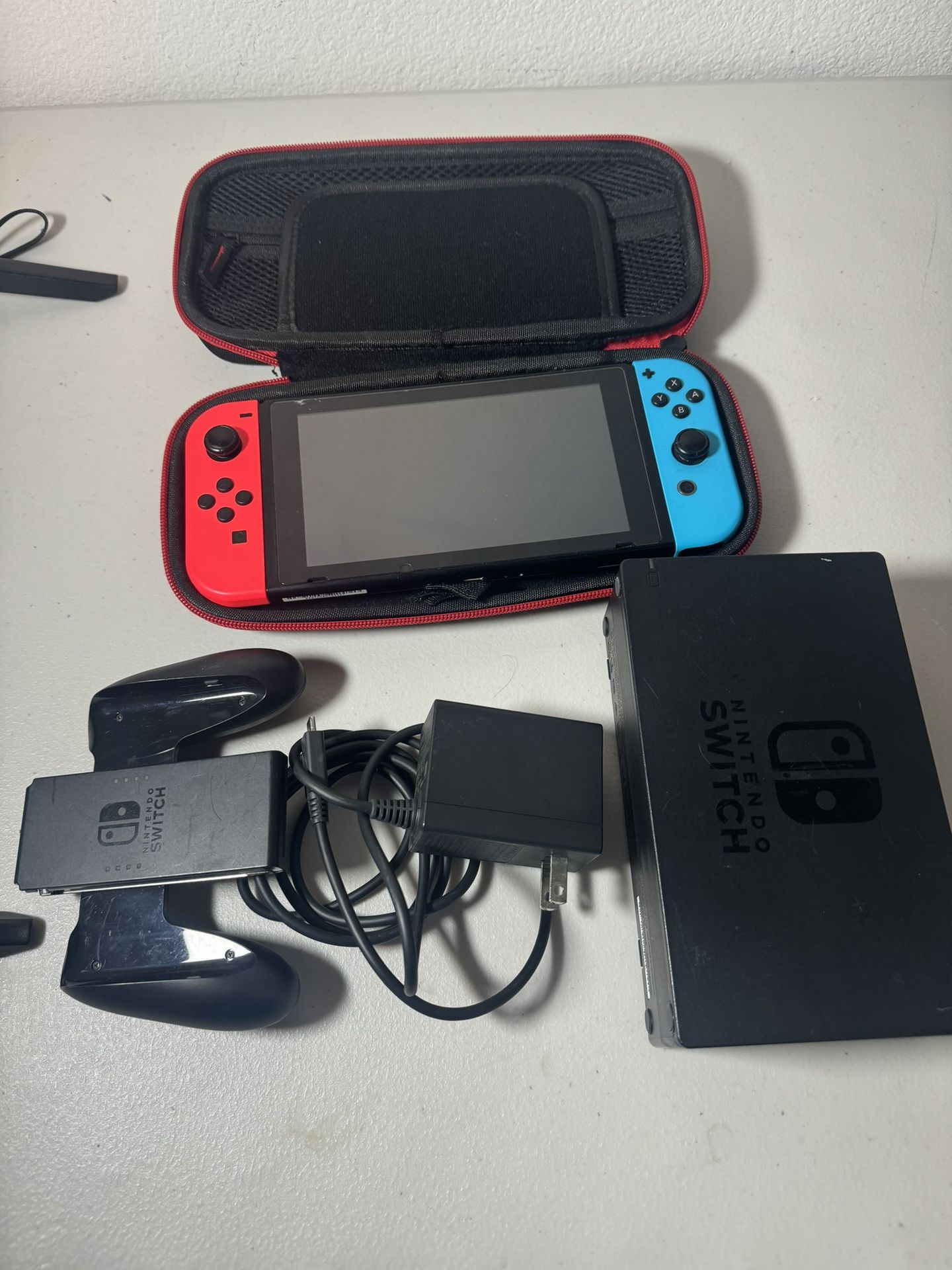 Nintendo Switch V.2 Trade For Xbox Series S