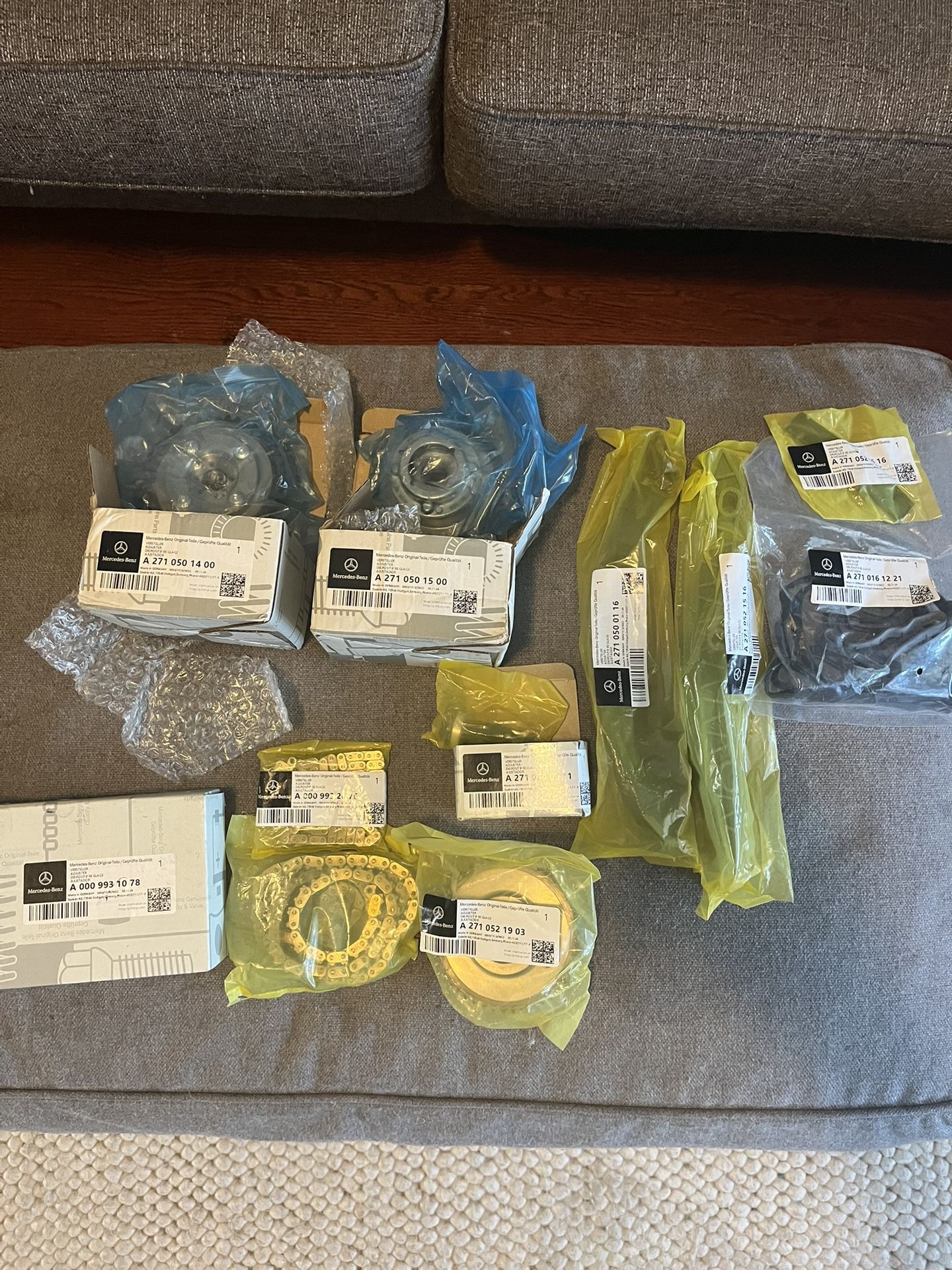 Mercedess w204 timing chain set OEM ORIGINALS