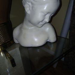 Ceramic bust table top.