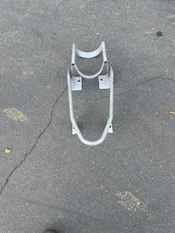 Motorcycle Stands For Sale  30 Dollars  Great  Condition  It Supposed To Be Bolted To The Ground Or Metal  Like A Truck 