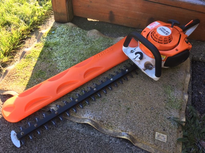 STIHL HS 46C hedge trimmer 22" inch, great condition for Sale in Lake