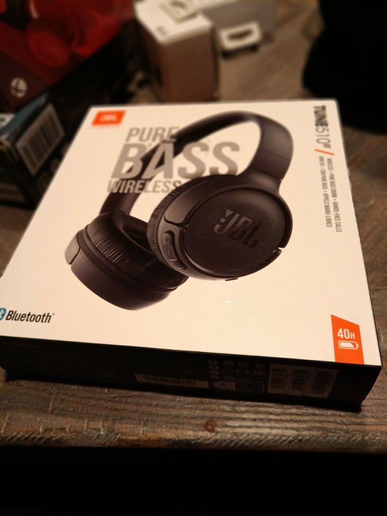 JBL TUNE510BT WIRELESS HEADPHONES 