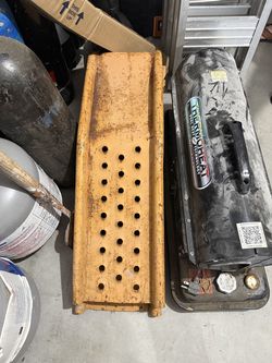 Pair of Heavy Duty Steel Automotive Maintenance Ramps