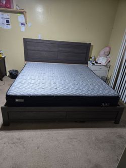 King size beb frame and matters good condition