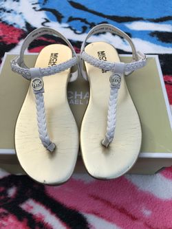 Michael Kors sandals size 3 in girls