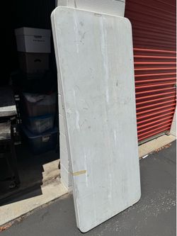 Lifetime 6’ table