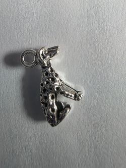 Silver Giraffe Charm Pendant