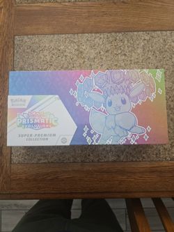 Pokémon Prismatic Evolutions Super-Premium Collection Box