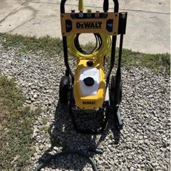 2400 PSI 1.1 GPM Cold Water Electric Pressure Washer by DEWALT