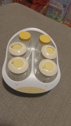 Medala breast milk storage bottles