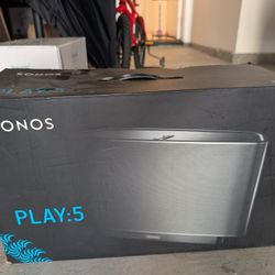 Sonos Play 5 Speaker - Excellent Condition