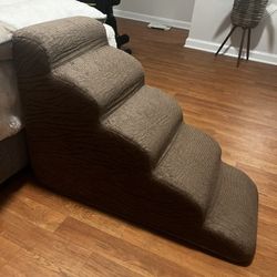Brand new 5 Tier Dog Stairs
