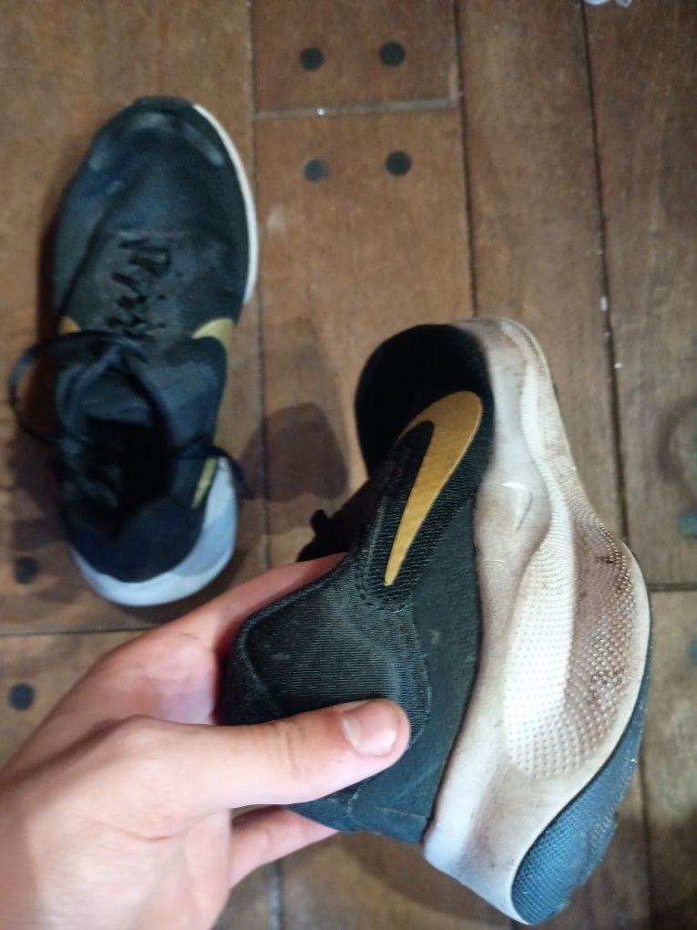 Size 8.5 Women's Running Shoes