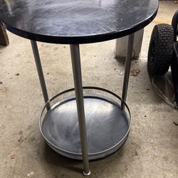 Metal/plastic Table