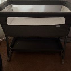 Cowiewie Baby Bassinet 