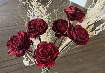 Wooden Red Rose Bouquet