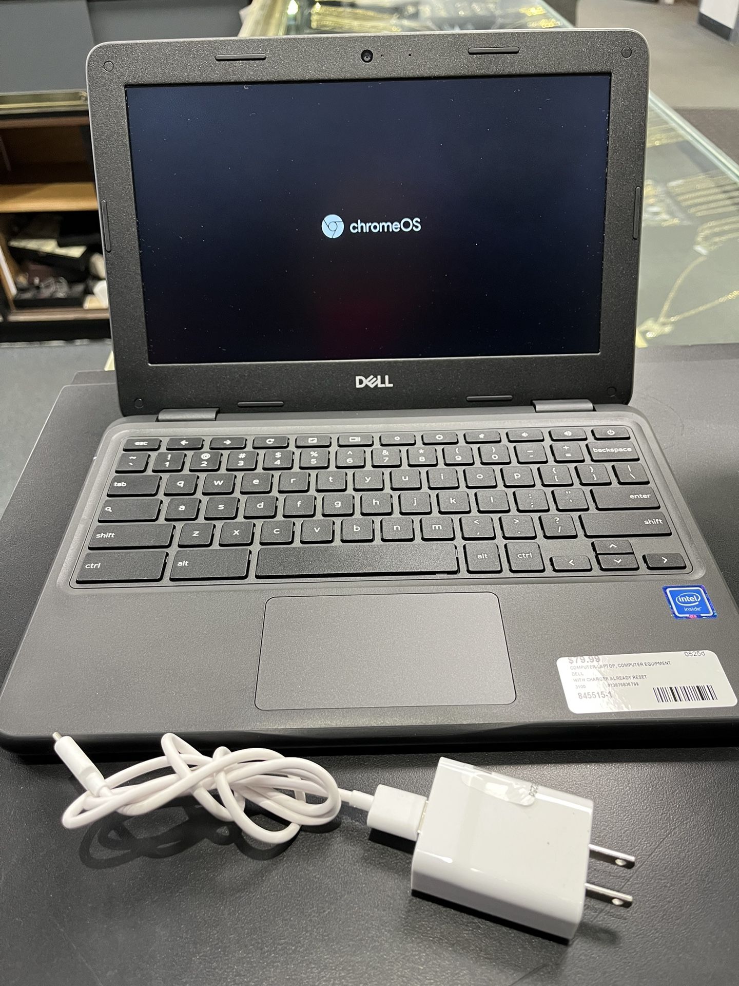 Dell Chromebook laptop 845515-1 with charger