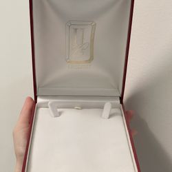 Jewelry necklace box