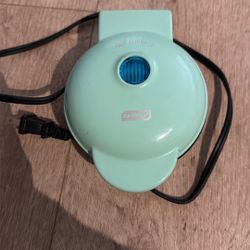 Dash Mini Waffle Maker