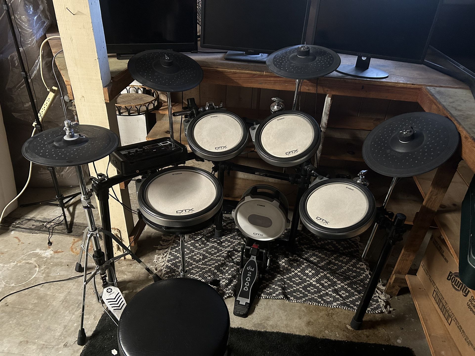 Yamaha DTX6- 8 Piece Electronic Drum Set - DTX Pro Module