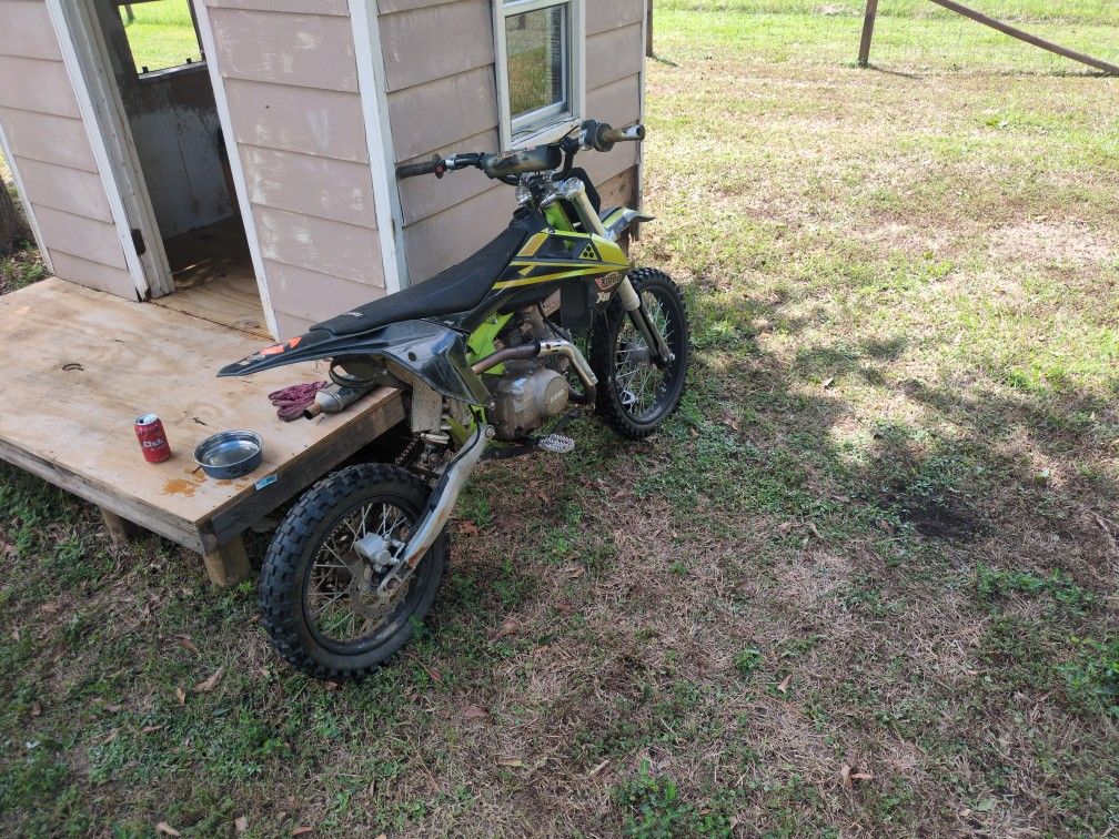 Xpro 125 Dirt bike