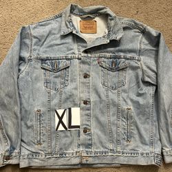 Vintage 90’s Levi's Type III Jacket Denim Trucker