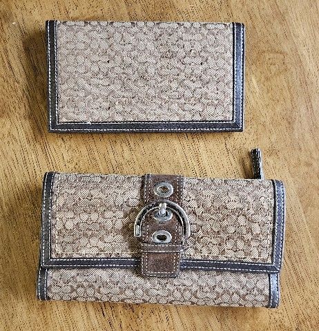 Vintage Coach Signature logo leather/Canvas brown/tan monogram wallet & checkbook holder