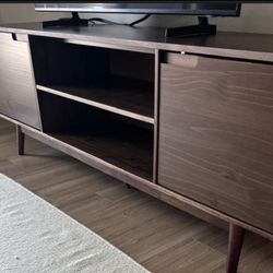 Walker Edison Modern 2-Door Solid Wood TV Stand