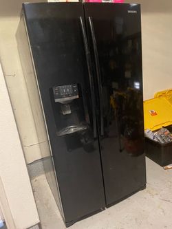 Free Refrigerator - Fridge working