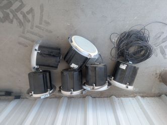 In wall speakers
