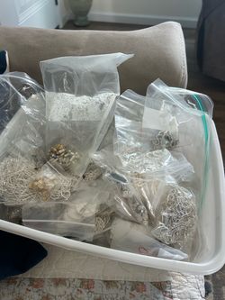 Cosmetic jewelry