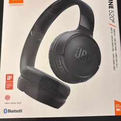JBL Tune 520 BT Headphones