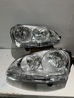 05-10 Volkswagen Jetta/Rabbit Front Headlights 