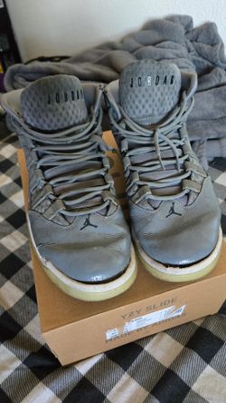 Gray Jordan's size 10 an a half