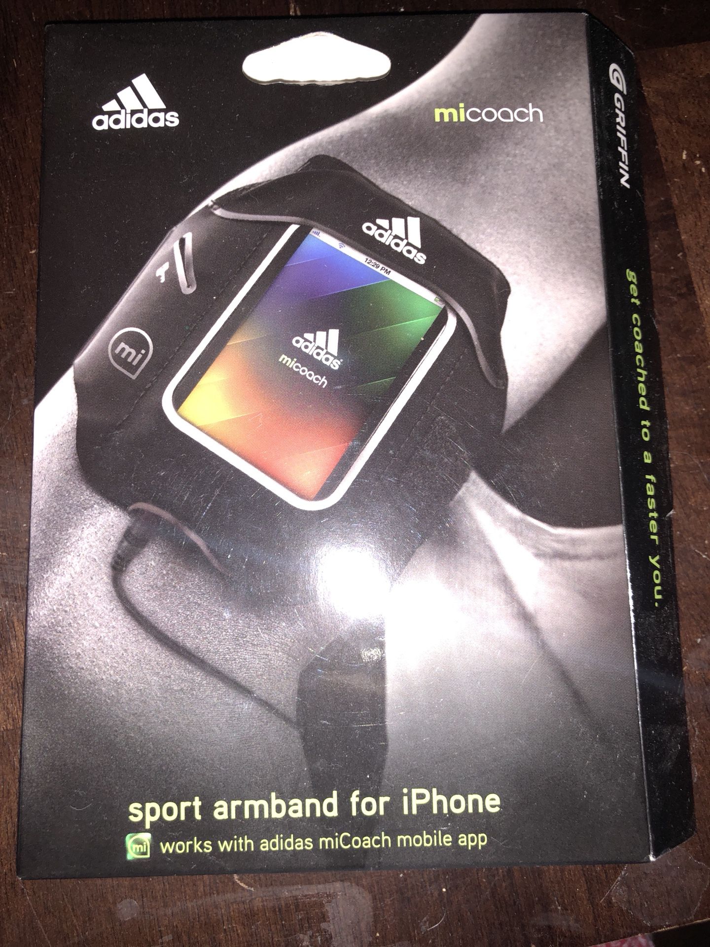 New Adidas arm band for iPhone 5