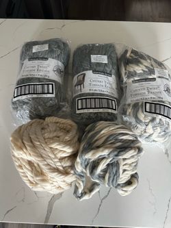Loops & Threads Chunky Twist Yarn Bundle