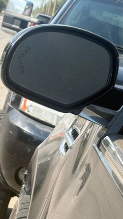 2009 Cadillac mirrors