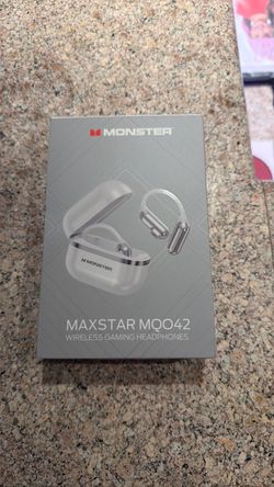 Wireless gaming headphones