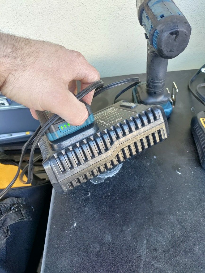 Hercules 3/8 Impact Gun With 2 Batteries Harbor Freight for Sale in