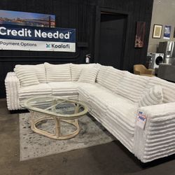 L Shape Sectional. 🚚WE DELIVER🚚