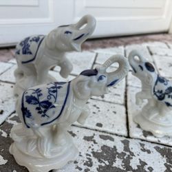 3 Lucky Blue & White Porcelain Elephants For $25.  Set Of 3 Asian Chinese Vintage Blue & White Elephant Statues.  All 3 Only $30. Trunks Up For Luck!