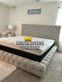 New king bed frame with matres