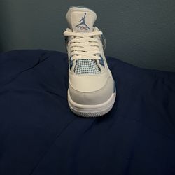 Jordan 4 Military Blue Size 10.5 in Men's