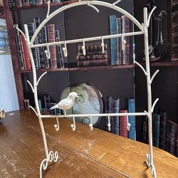 Vintage Jewelry Holder - Antique White